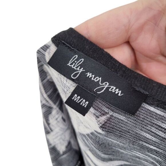 2/$20 Lily Morgan Black & White Flower Pattern Button Down Top Blouse Size: M - Picture 7 of 8